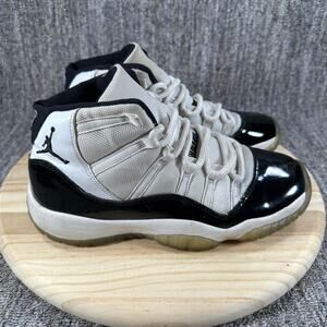 Jordan 11 retro concord 2018 - size 7y